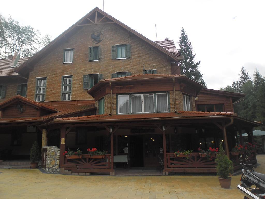 Bed and Breakfast Sebesvi­z Panzió Repashuta Zimmer foto